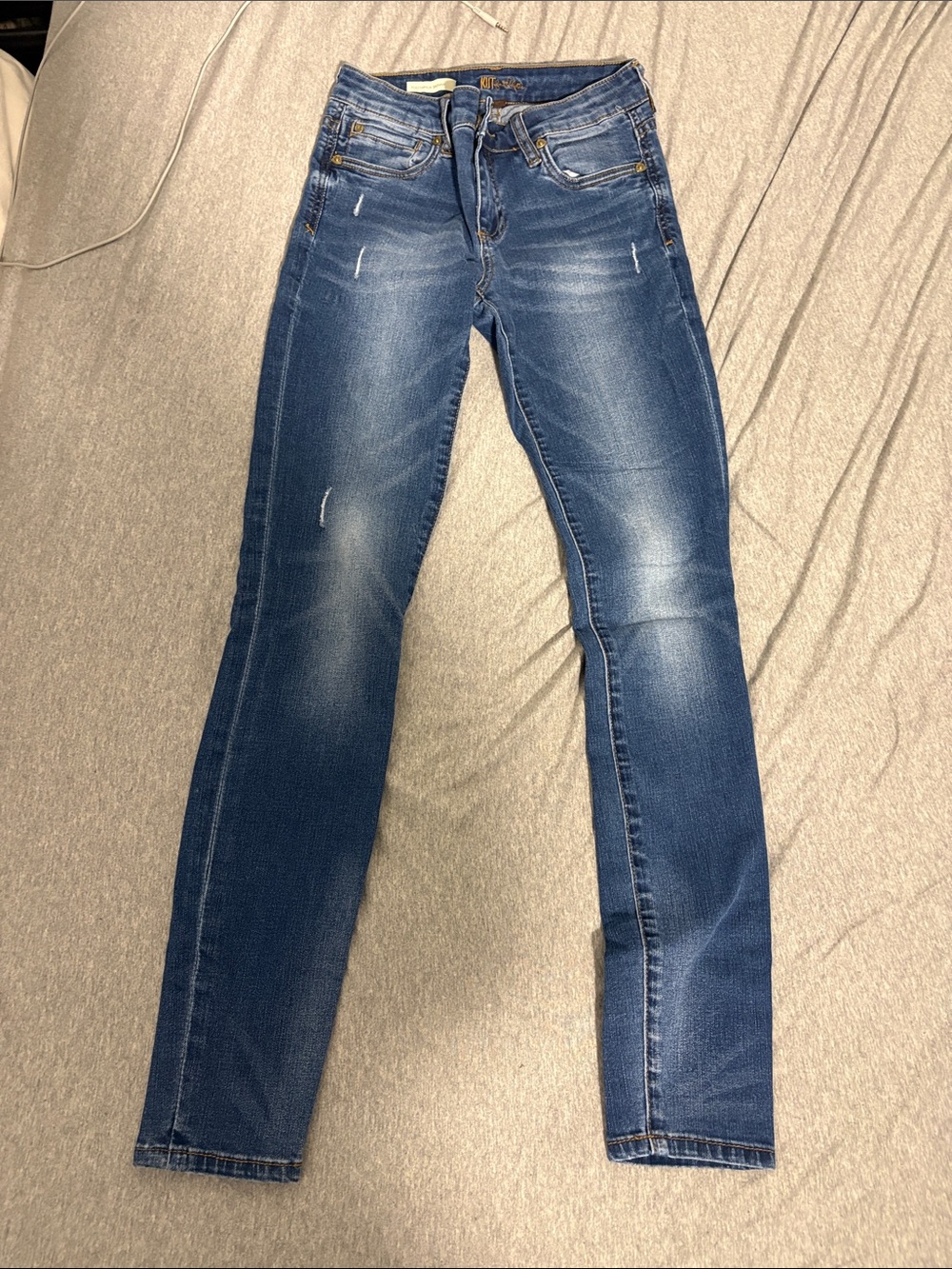 Kut from the Kloth Women's Skinny Jeans in Dark Blue Wash